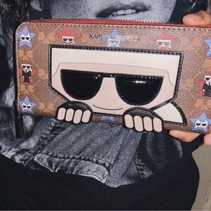 Karl lagerfeld wallet!!